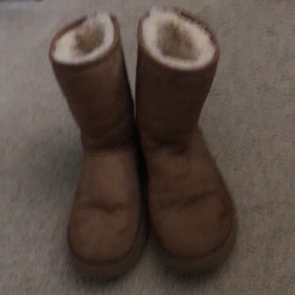 Ugg